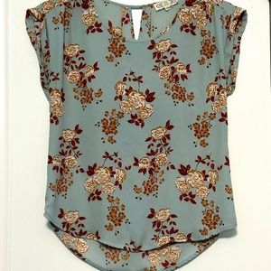 Pink Rose Woman Floral Blouse Short Sleeve size: Small